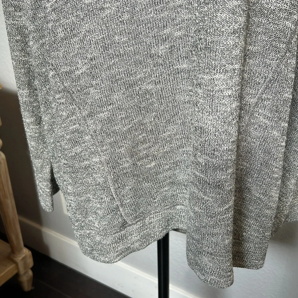 Lane Bryant Silver Metallic Cutout Long Sleeve Top Size 22/24 - Picture 3 of 7